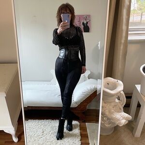 BLACK LONG SLEEVE LARGE MESH MOCK TURTLENECK TOP STRETCH VINTAGE ILLUSION